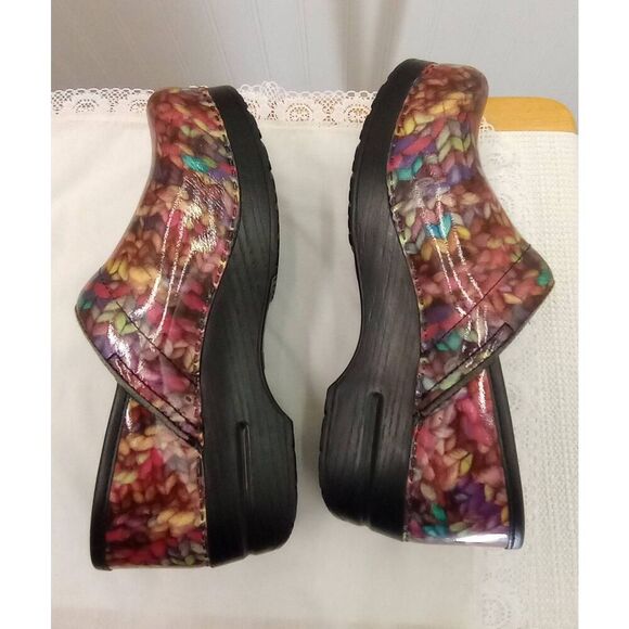 Dansko clogs. Yarn pattern multi-colored, workwear, casual wear. Size 39 - 8.5 - Picture 5 of 11